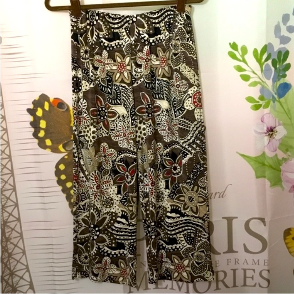 Chico’s Women's 1 Floral Printed Wide Leg Pull On Capris Pants Size 1 Small